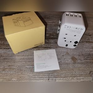 NIB SKRSAN European Universal Travel Plug Adapter,  US,AUS, UK,EU